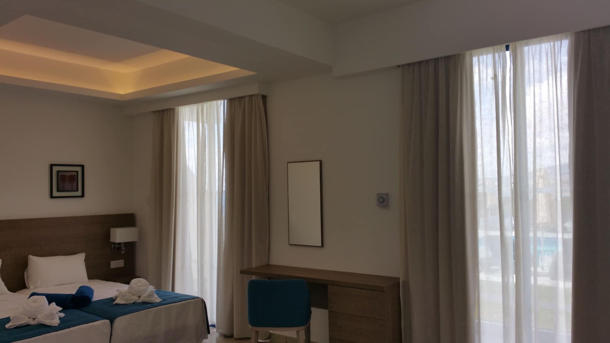 Marica'S Boutique Hotel Kissonerga Esterno foto