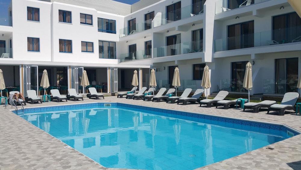 Marica'S Boutique Hotel Kissonerga Esterno foto