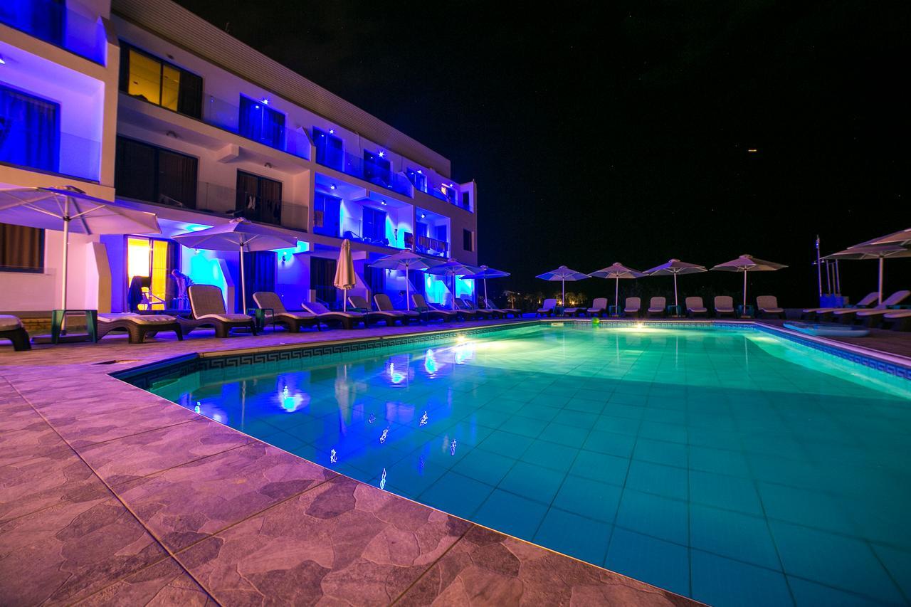 Marica'S Boutique Hotel Kissonerga Esterno foto