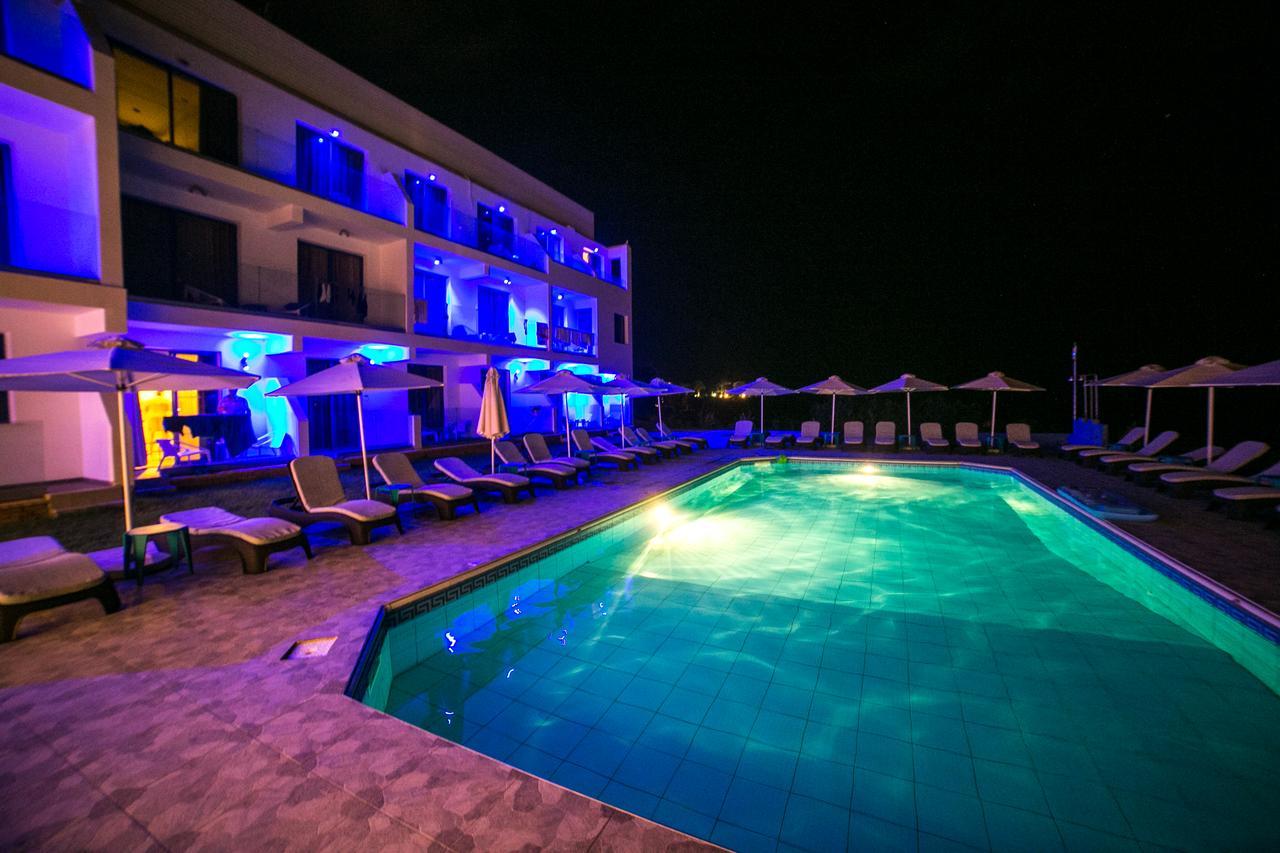 Marica'S Boutique Hotel Kissonerga Esterno foto
